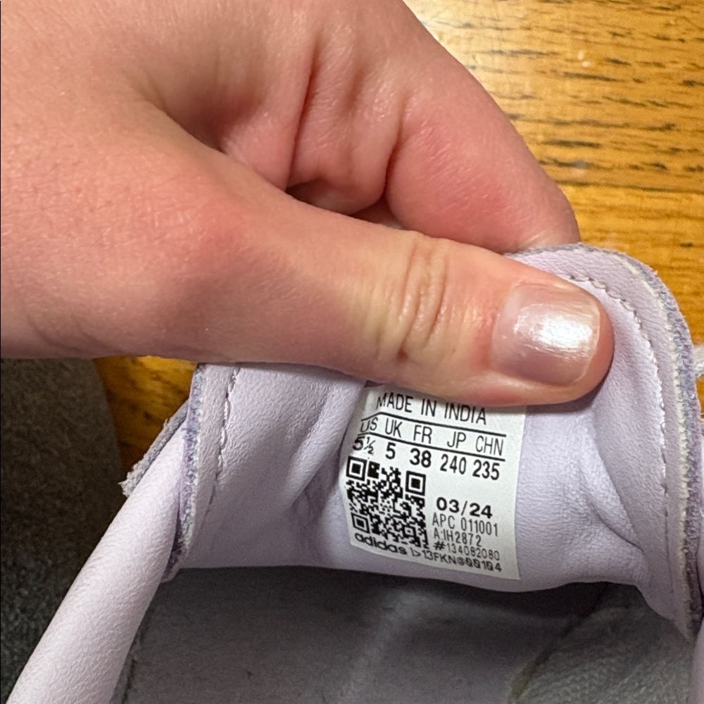 LIKE NEW Adidas SAMBA OG SHOES KIDS - Silver Dawn/Crystal White/Semi Flash Aqua - Picture 8 of 8